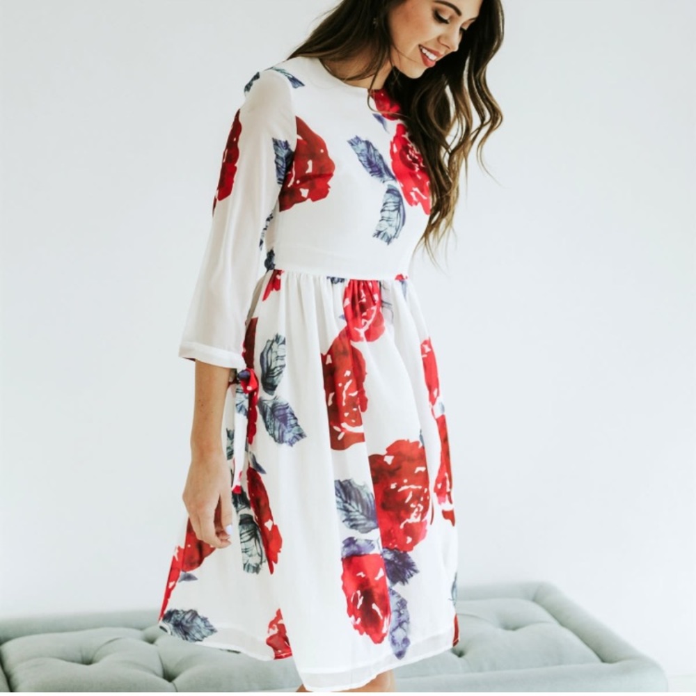 Floral Dress Size Medium (Runs Small) 💕